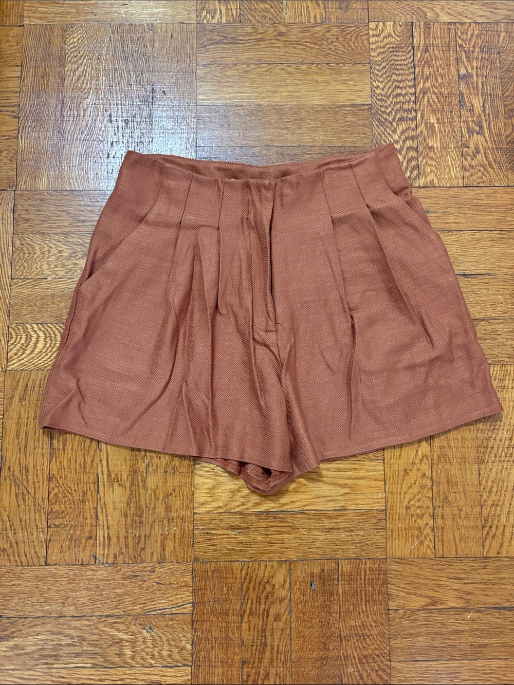 Veronica Beard Linen Style Short